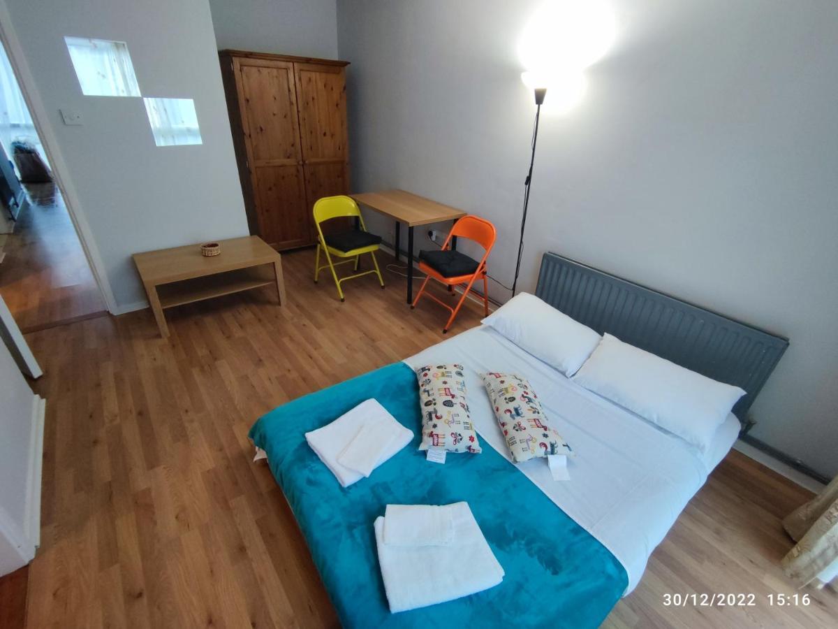 Central And Quiet Flat In London! Close To Station Kültér fotó