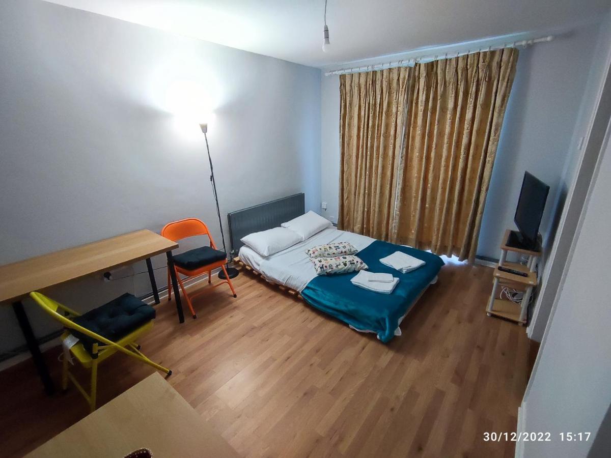 Central And Quiet Flat In London! Close To Station Kültér fotó